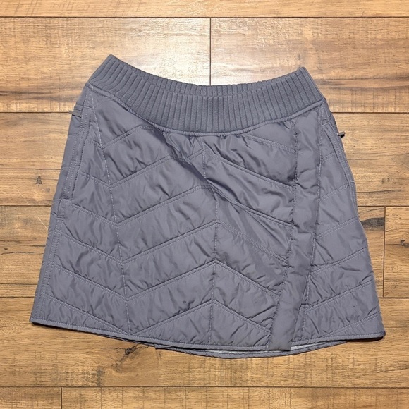 Prana Dresses & Skirts - Prana Light Grey Insulated Quilted Mini Skirt